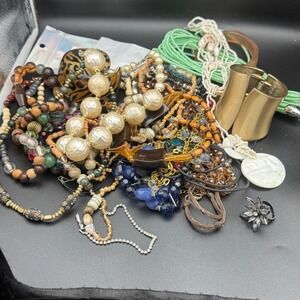 Mixed Jewelry Lot Vintage to Modern 2lbs 4oz ALL‎ WEARABLE
